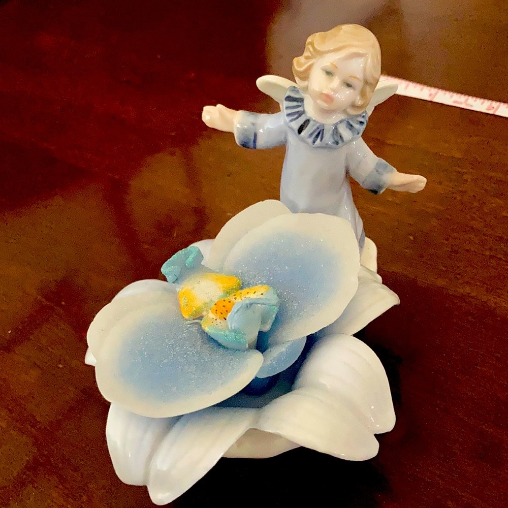 Bavarian Candle holder & candle - new